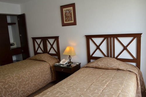 El Tambo 1 Hotel